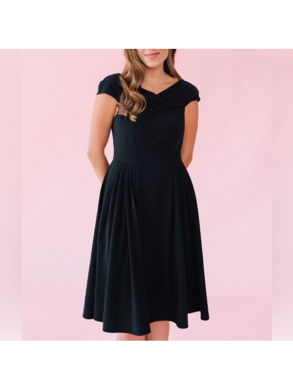 Gal Meets Glam Ruthie Little Black Dress